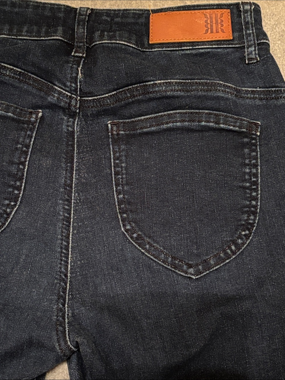 Reiss Perry Contour High Rise Flared Jeans Dark Wash Size 28R - Picture 15 of 15
